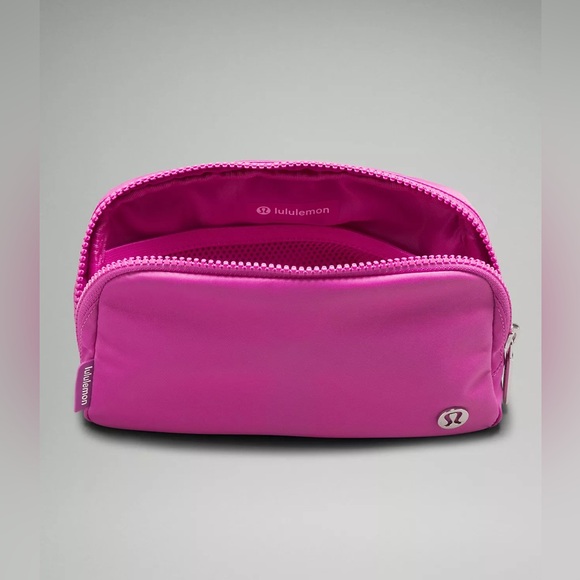 Lululemon Everywhere Belt Bag 1L Pink - Picture 3 of 3